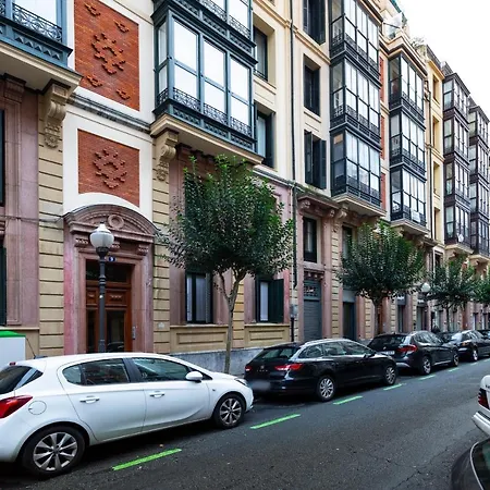 Isozaki Home, Guggenheim Y Glamour Daire *
